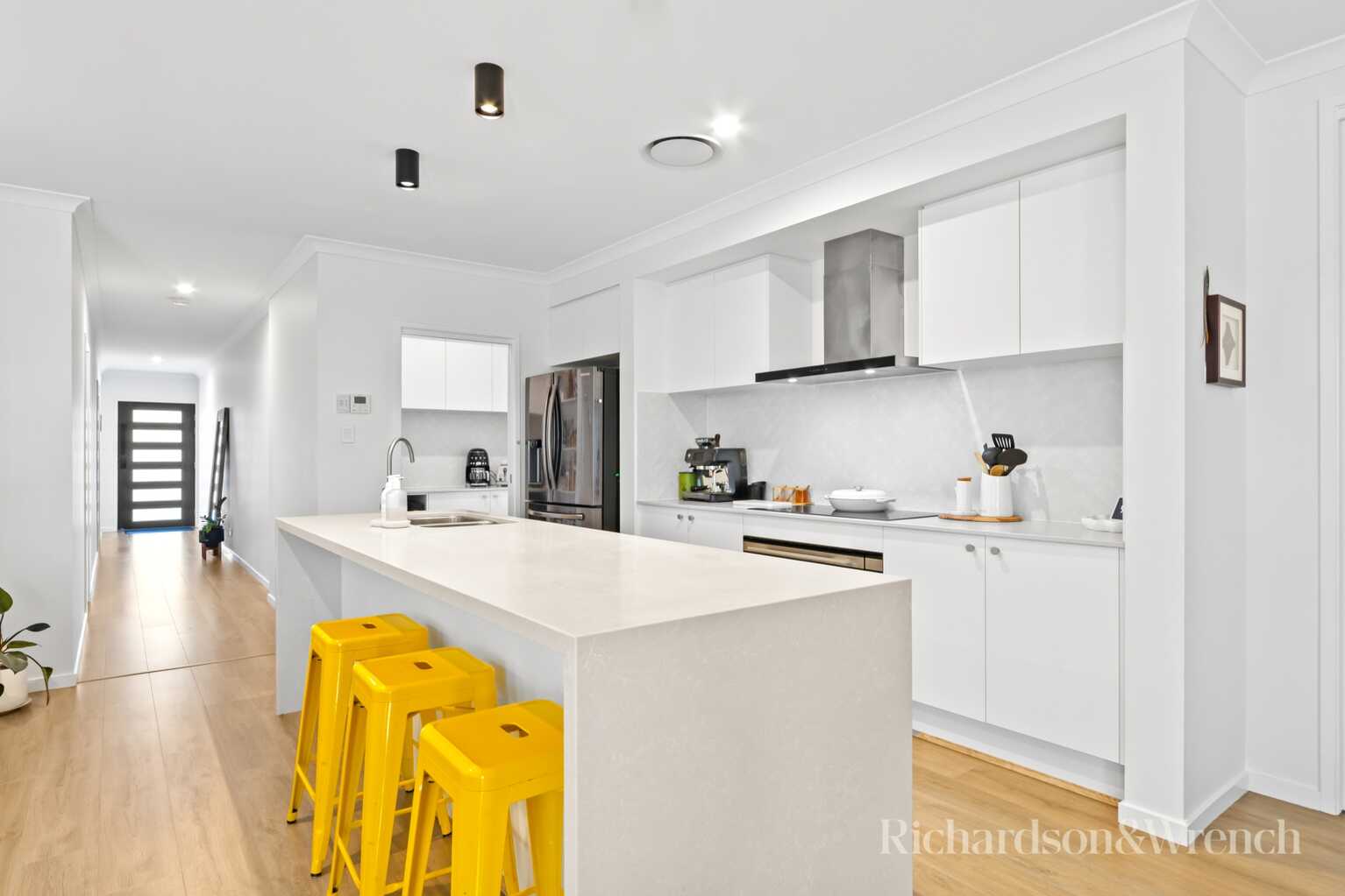 26 Davis Street Booker Bay 26 Davis Street Booker Bay