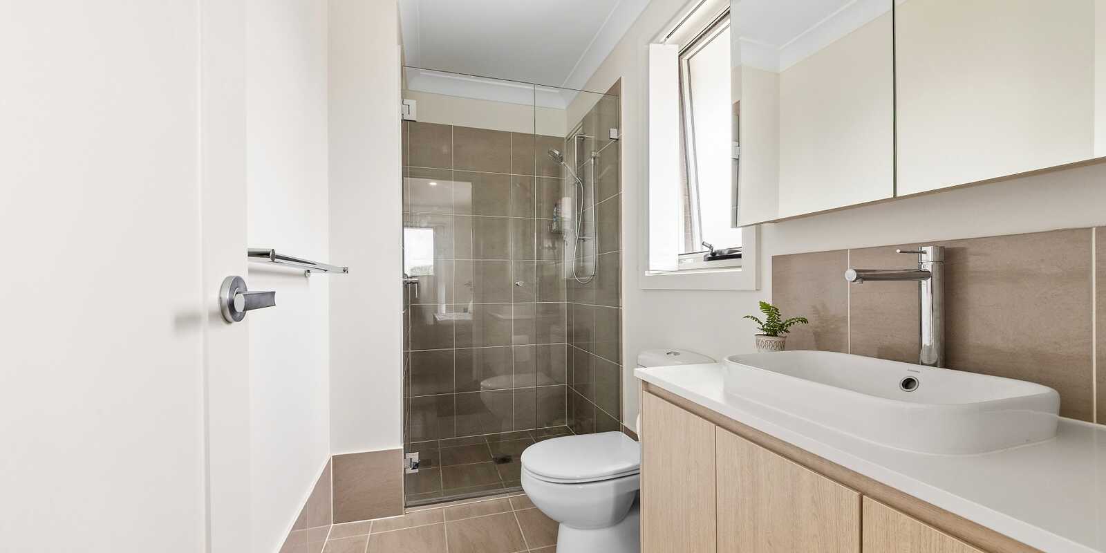 1/139 Barrenjoey Road Ettalong Beach