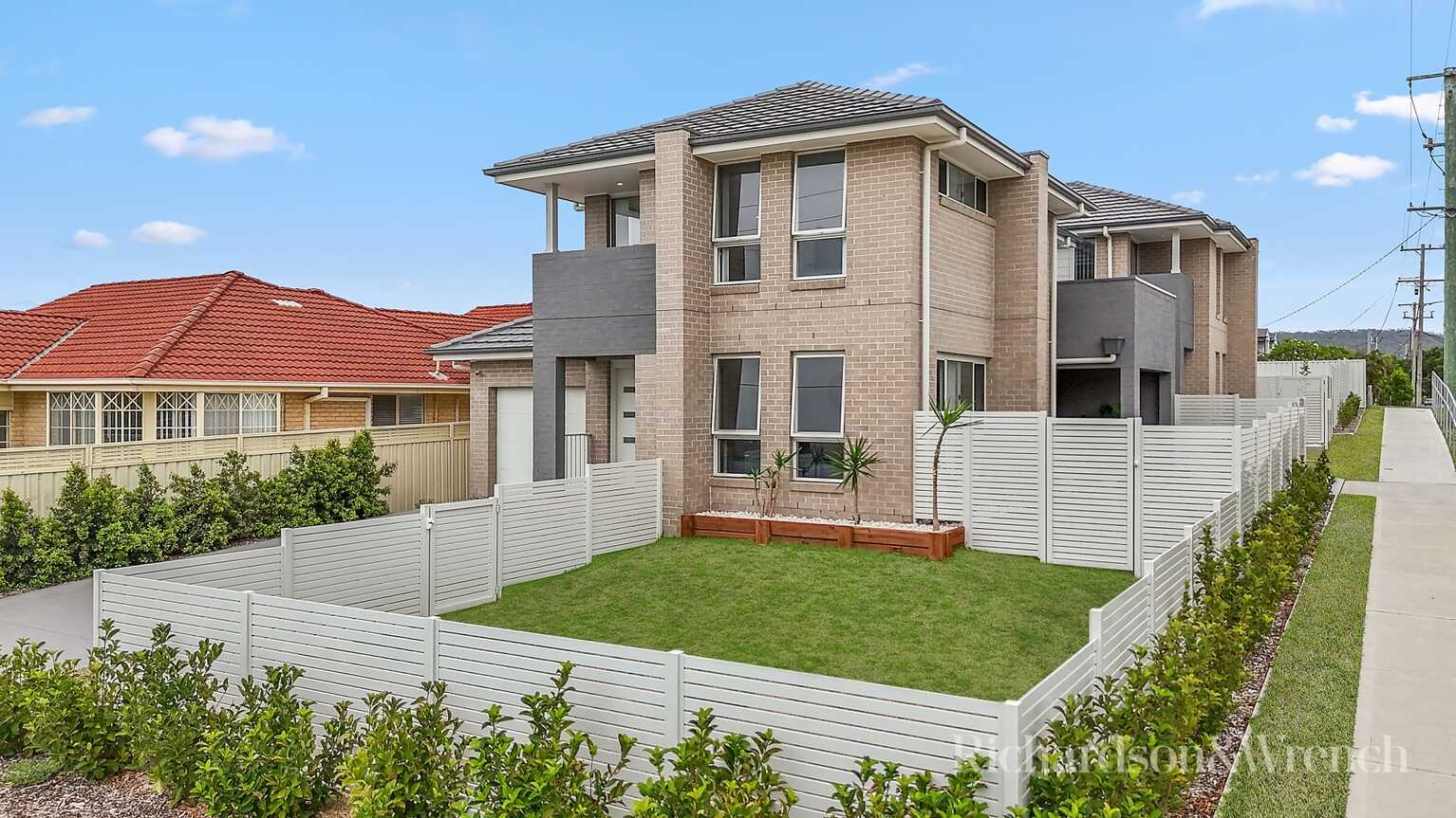1/139 Barrenjoey Road Ettalong Beach