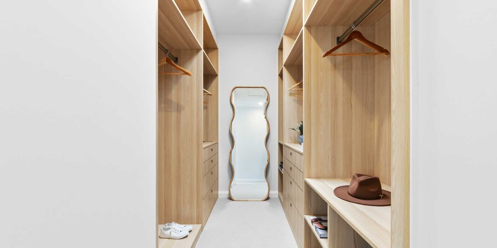 2/48-50 Gallipoli Avenue Blackwall