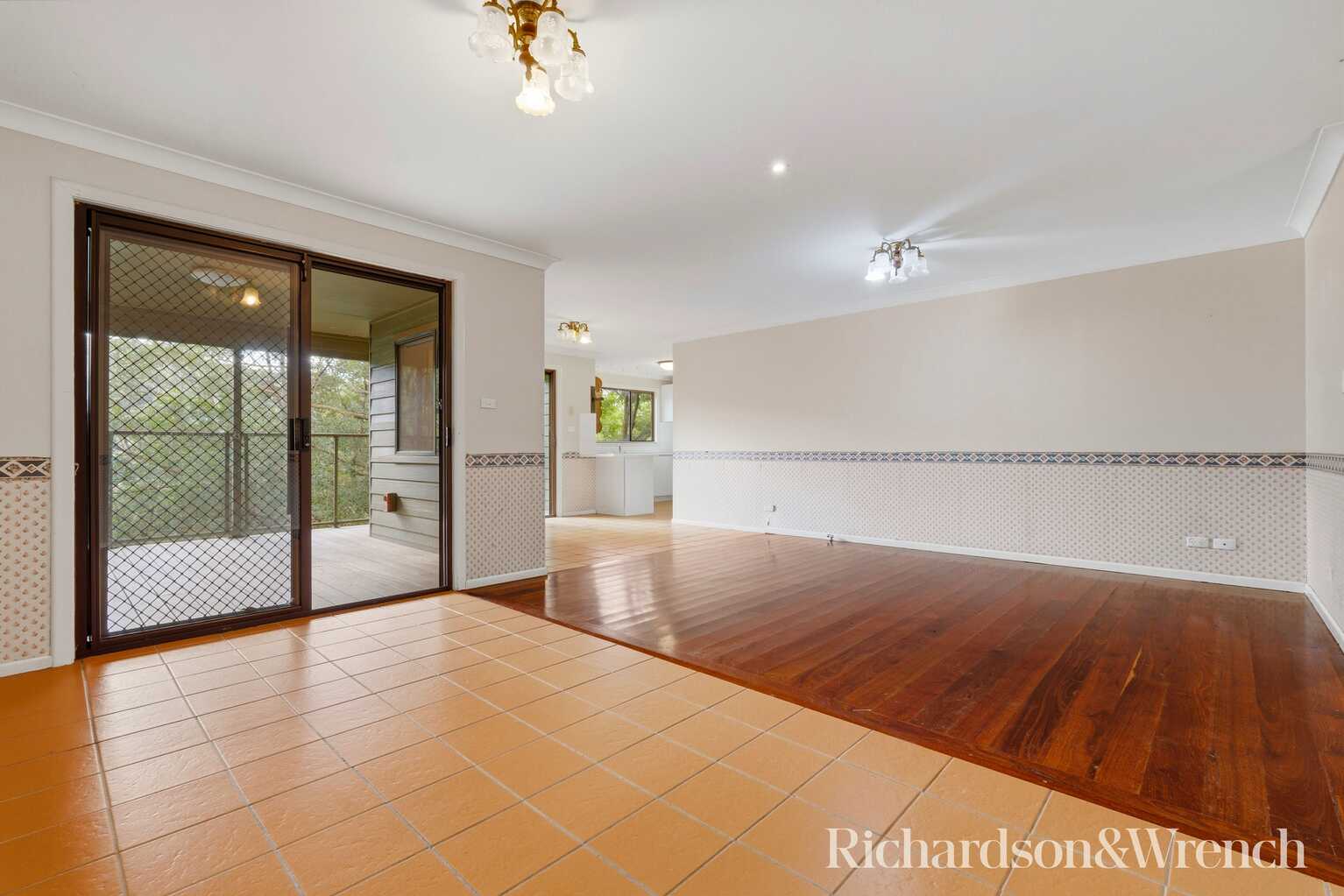 19 Sublime Point Avenue Tascott 19 Sublime Point Avenue Tascott