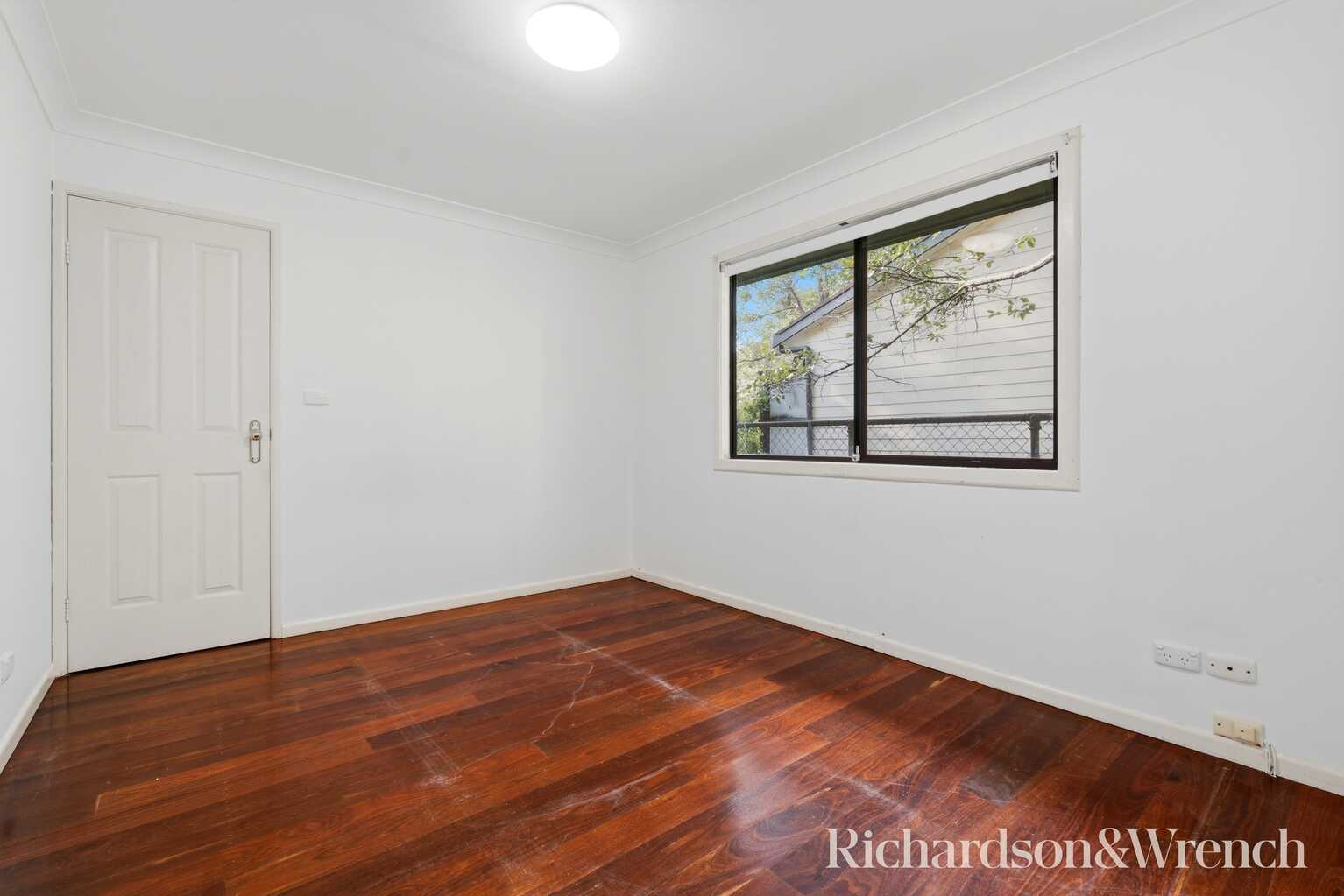 19 Sublime Point Avenue Tascott 19 Sublime Point Avenue Tascott