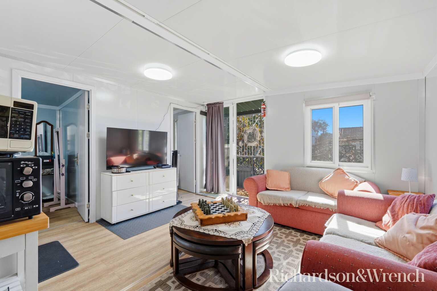 22 Jindalee Avenue Point Clare 22 Jindalee Avenue Point Clare