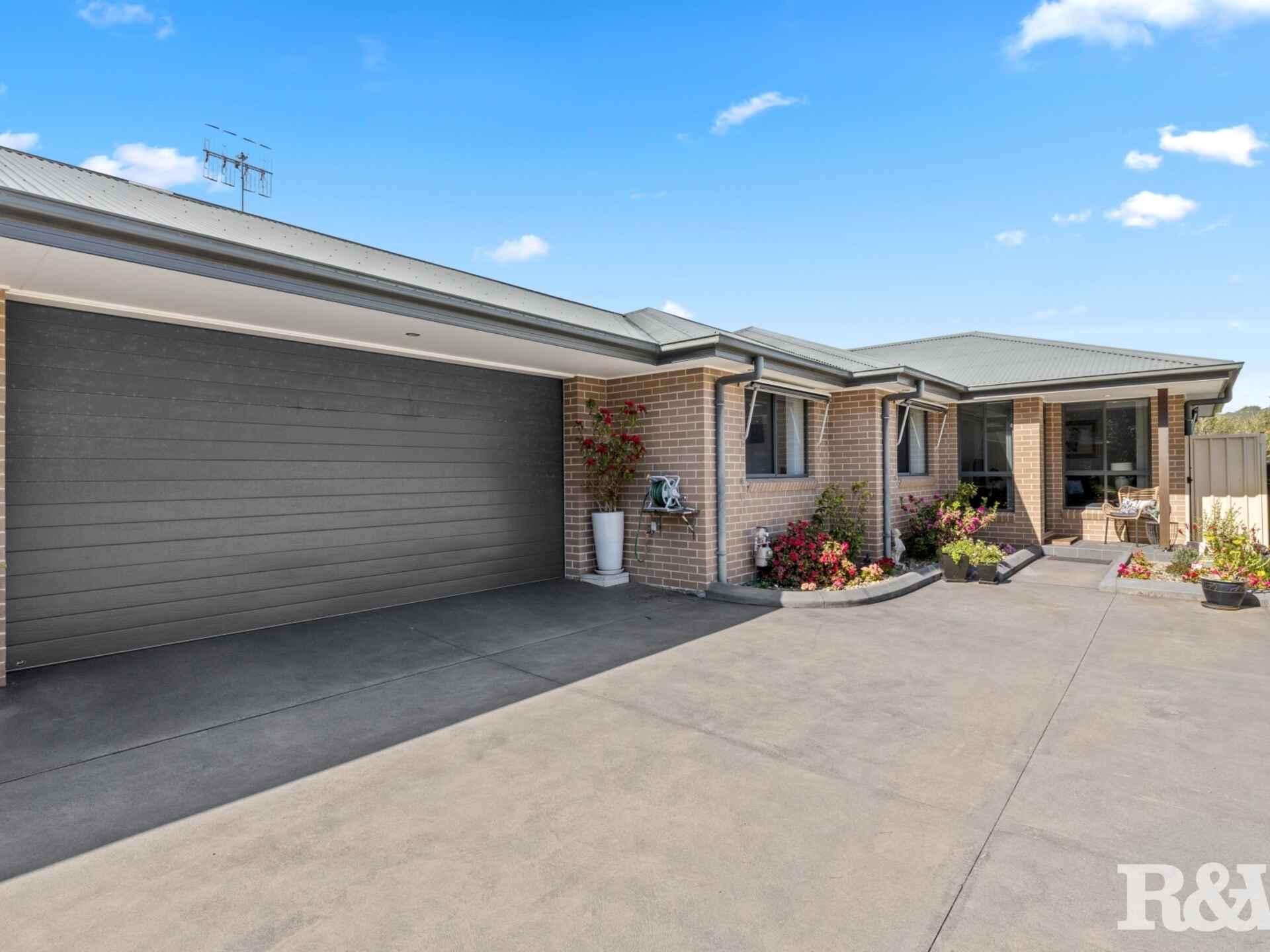 2/16 Hood Street Ettalong Beach