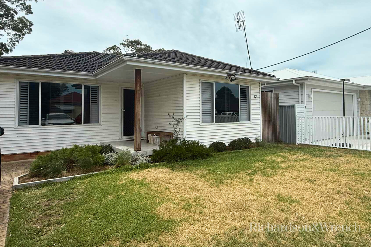 12 Wentworth Avenue South Woy Woy