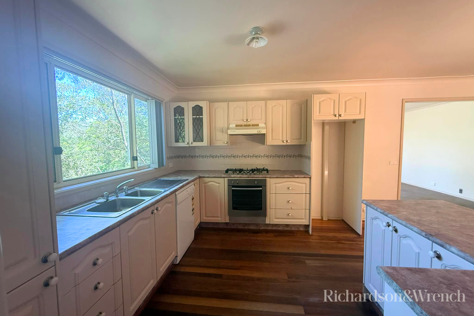 37 Narooma Road Niagara Park