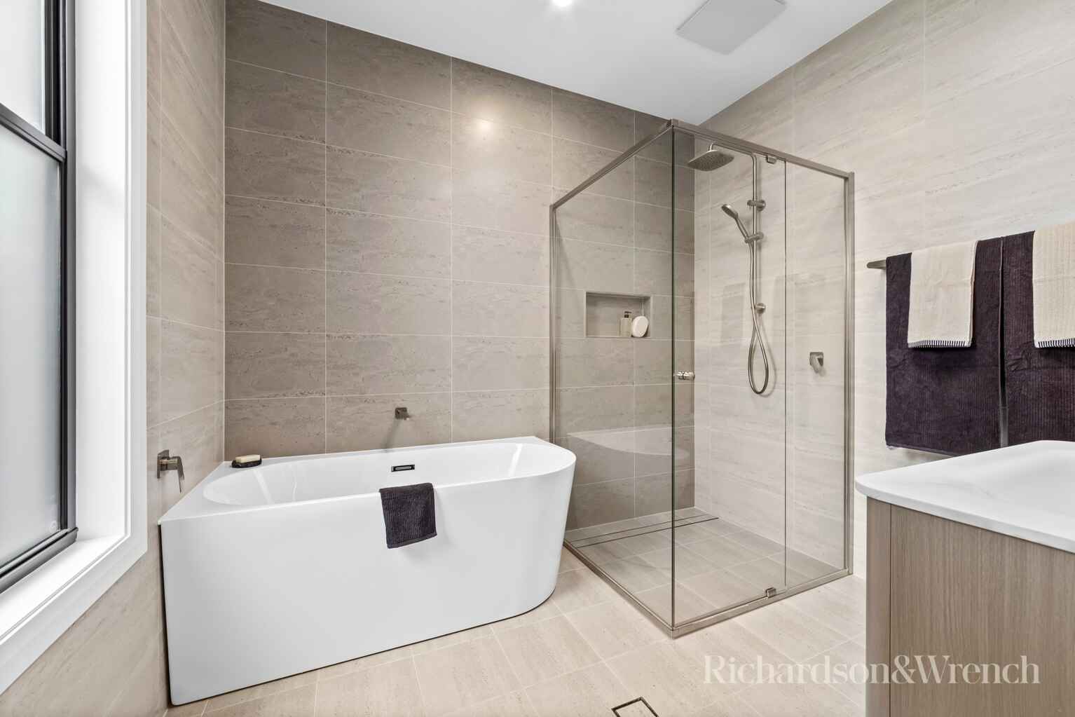 3&4/48-50 Gallipoli Avenue Blackwall