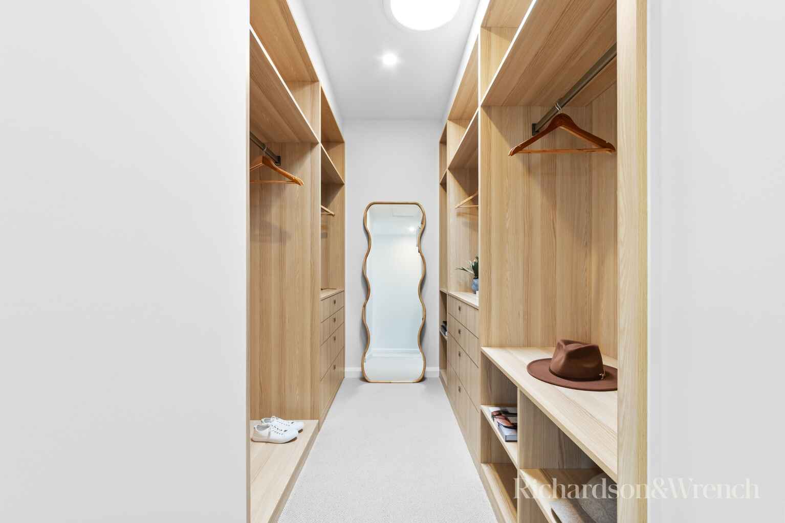 2&5/48-50 Gallipoli Avenue Blackwall