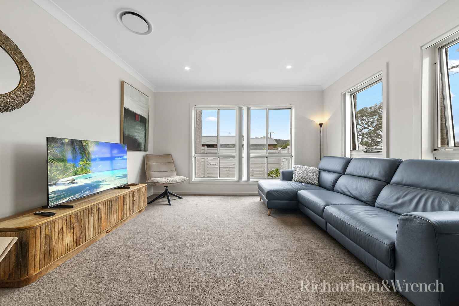 1/139 Barrenjoey Road Ettalong Beach