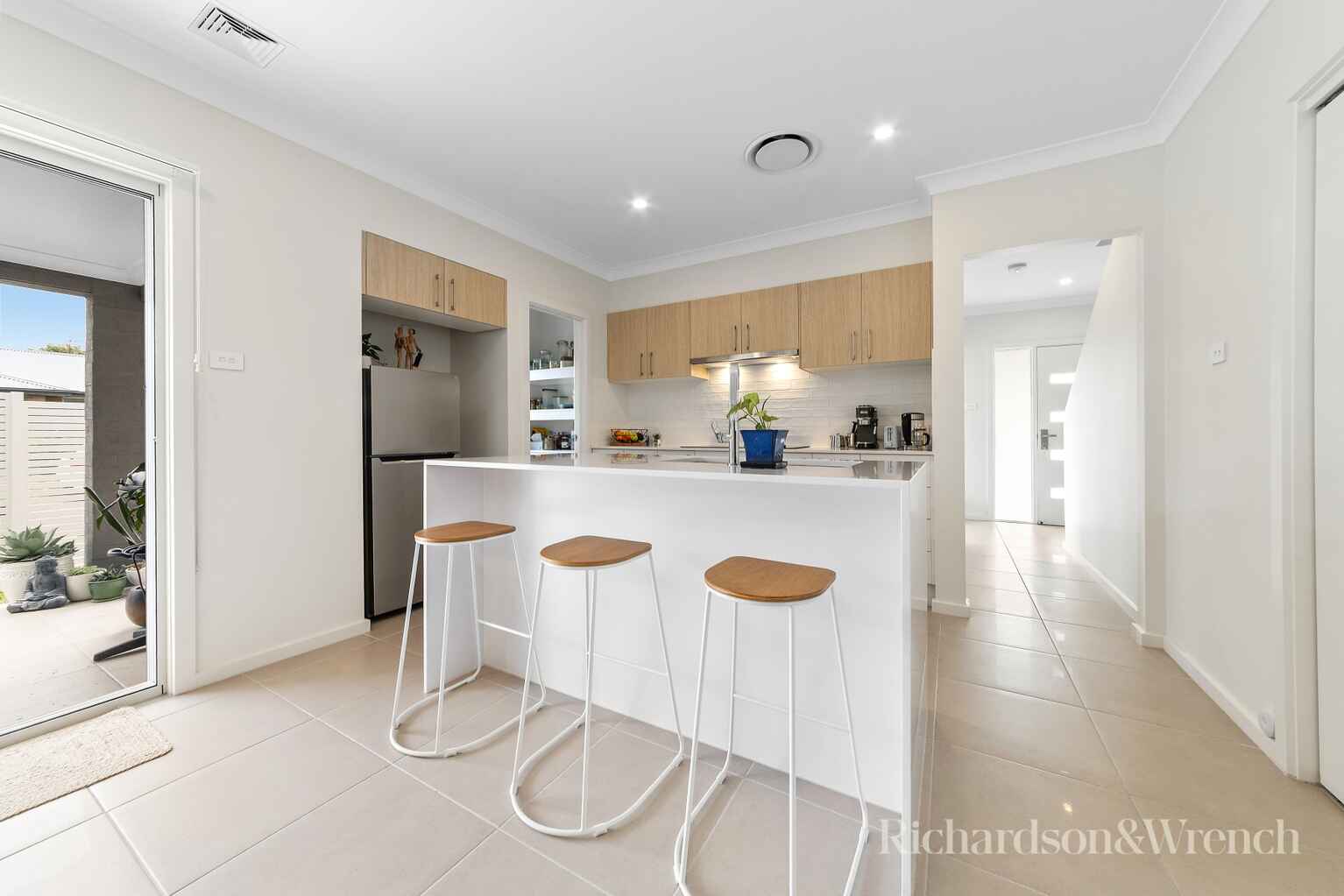 1/139 Barrenjoey Road Ettalong Beach