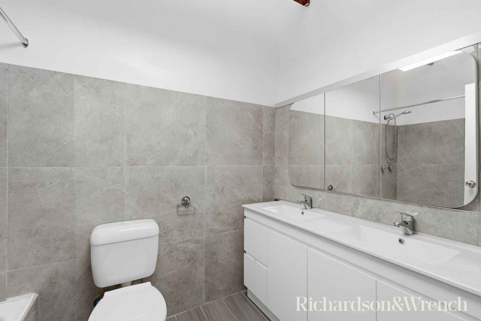 22 Jindalee Avenue Point Clare 22 Jindalee Avenue Point Clare