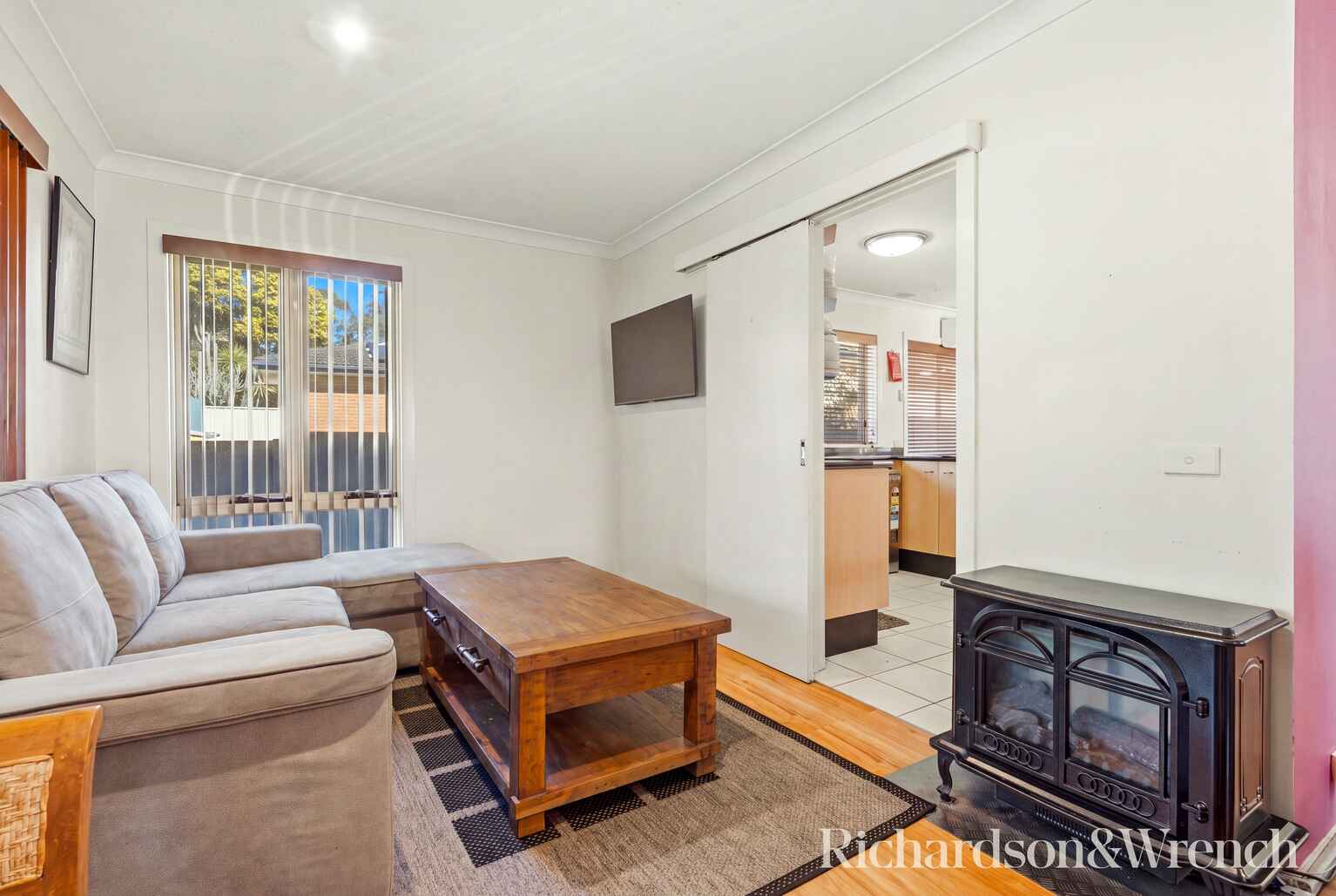 22 Jindalee Avenue Point Clare 22 Jindalee Avenue Point Clare