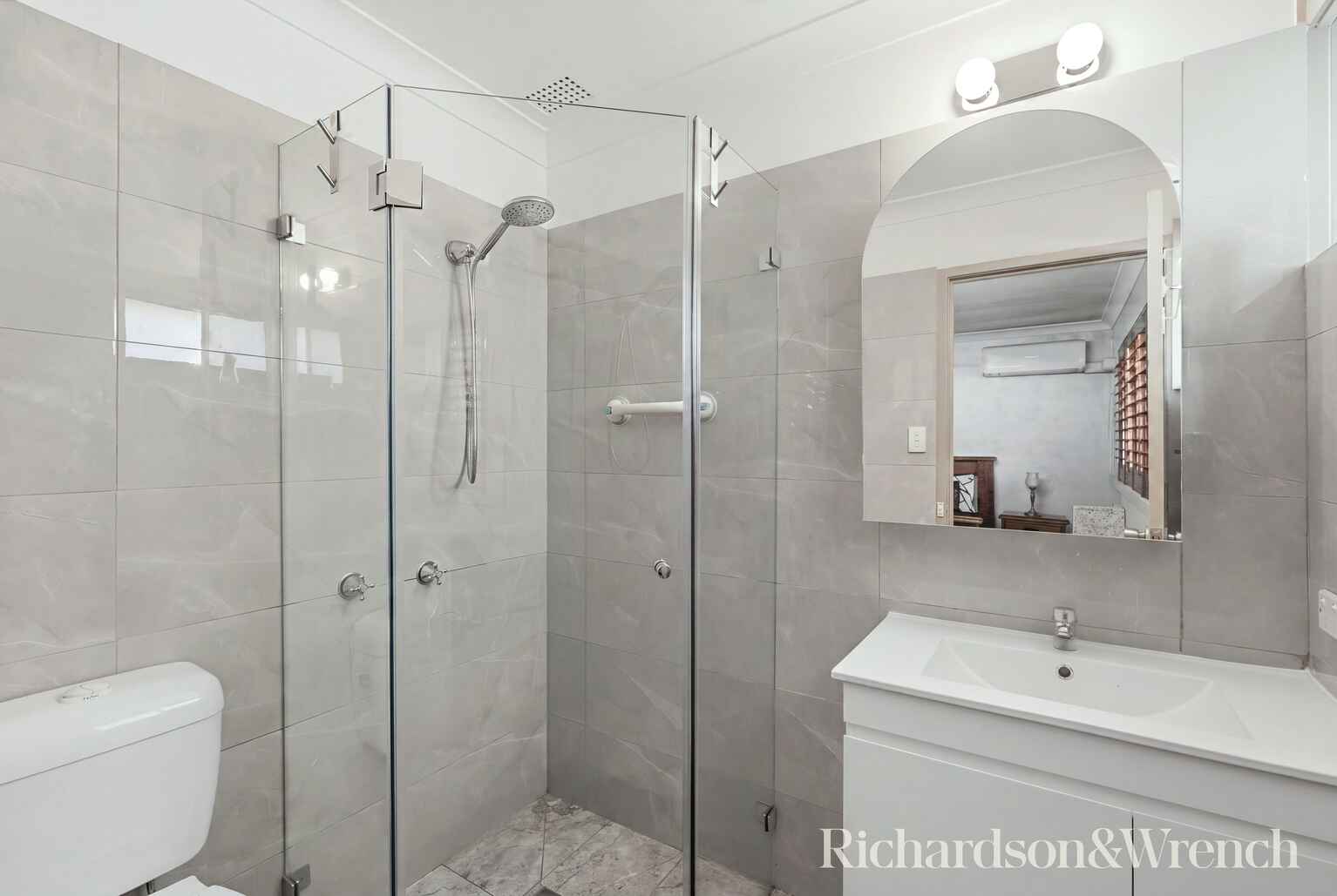 22 Jindalee Avenue Point Clare 22 Jindalee Avenue Point Clare