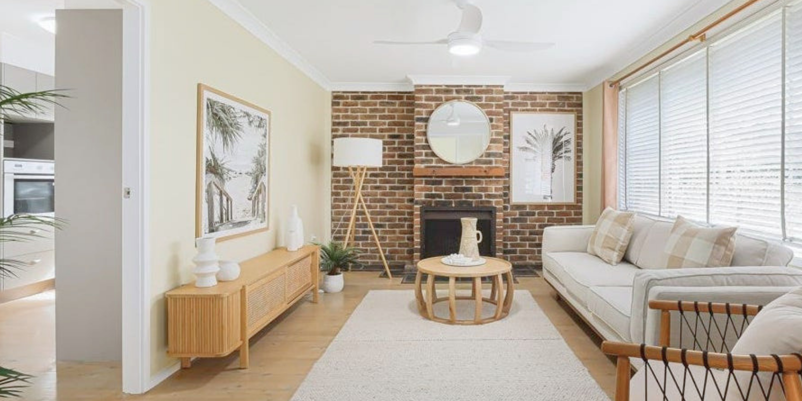12 Matthews Parade Point Clare 12 Matthews Parade Point Clare