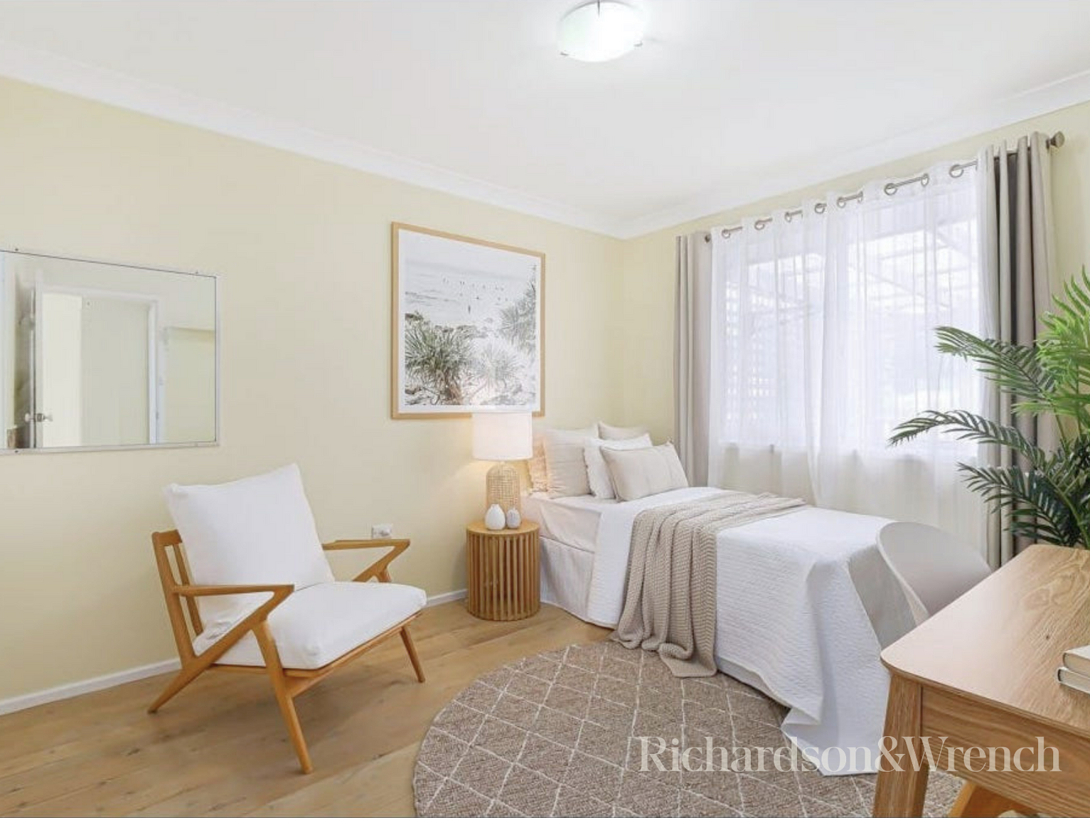 12 Matthews Parade Point Clare 12 Matthews Parade Point Clare
