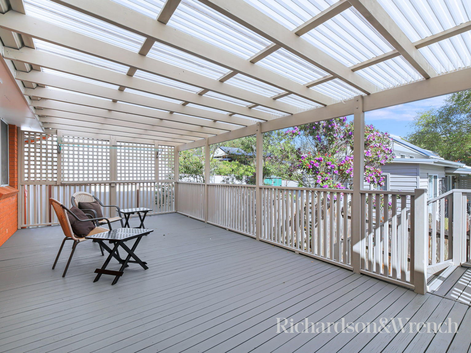 12 Matthews Parade Point Clare 12 Matthews Parade Point Clare