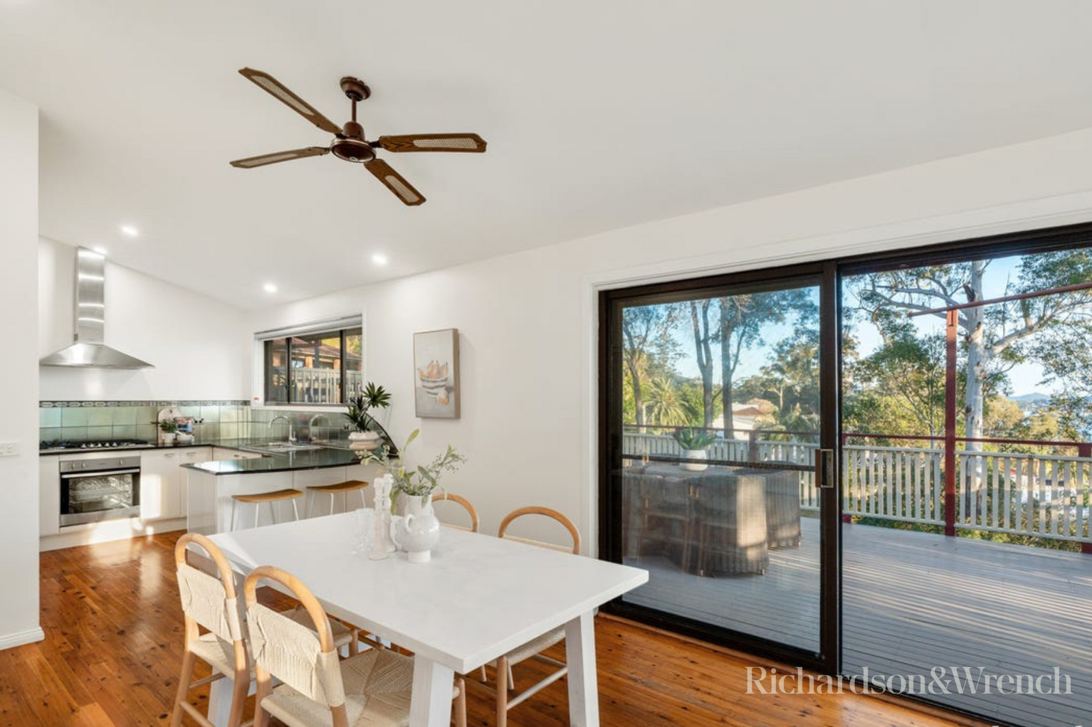 6 Lexington Parade Green Point