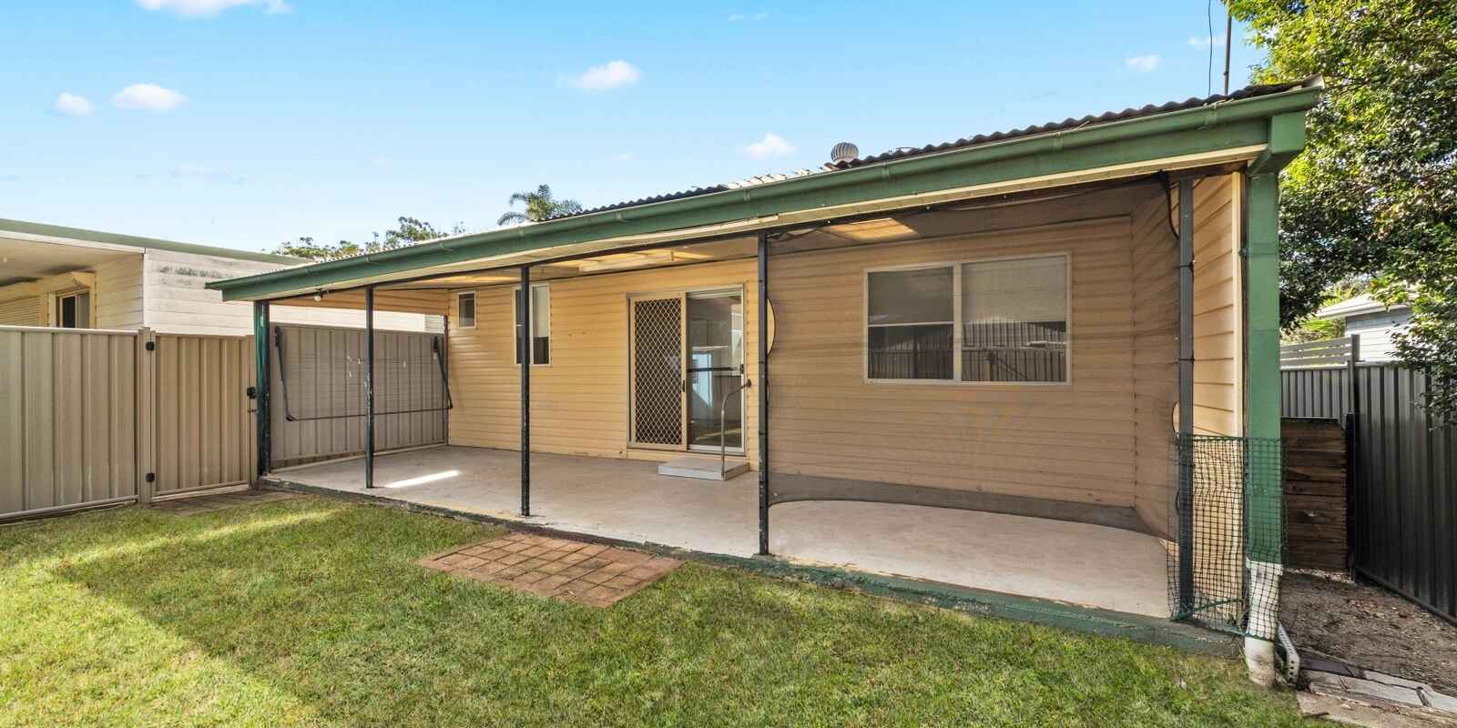 19 Banksia Street Ettalong Beach