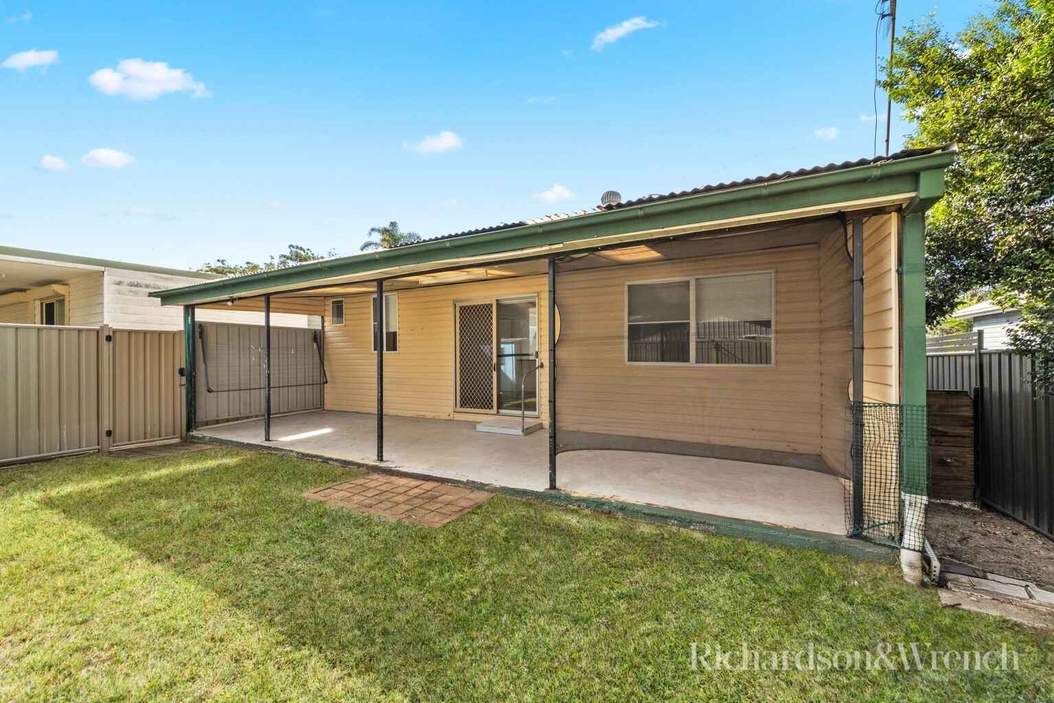 19 Banksia Street Ettalong Beach