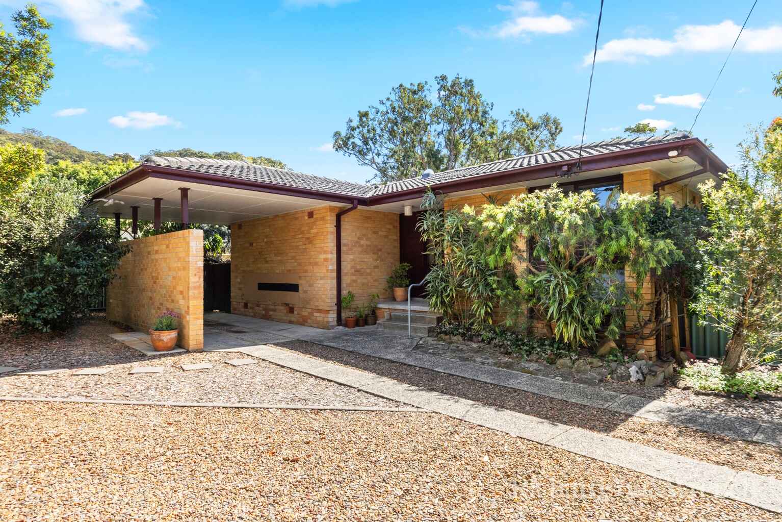 19 MacLeay Avenue Woy Woy