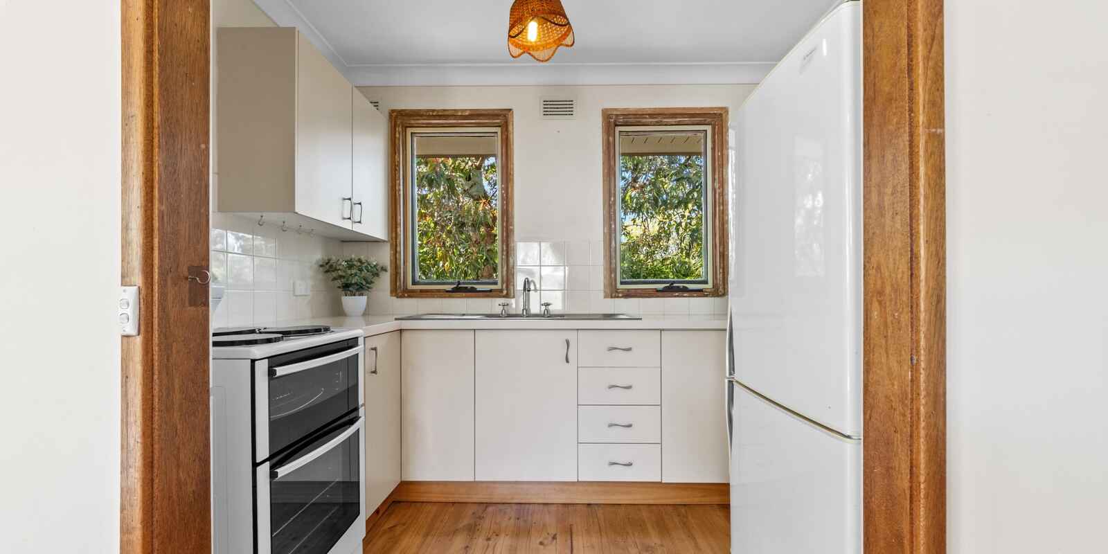 19 MacLeay Avenue Woy Woy