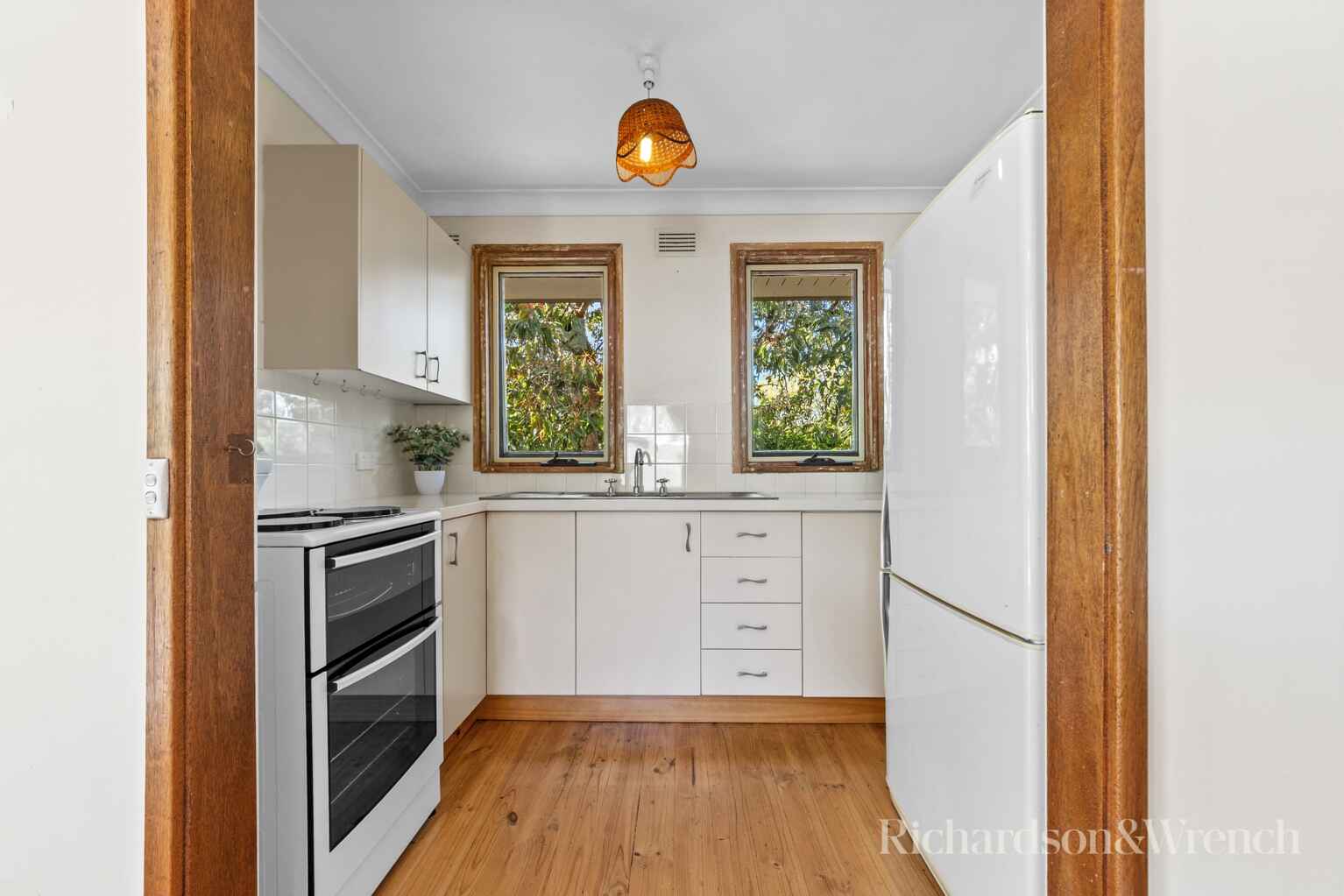 19 MacLeay Avenue Woy Woy