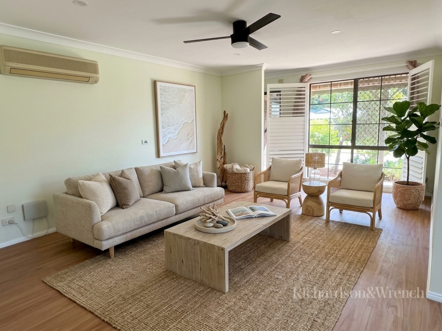 1/7 Robson Close Point Clare