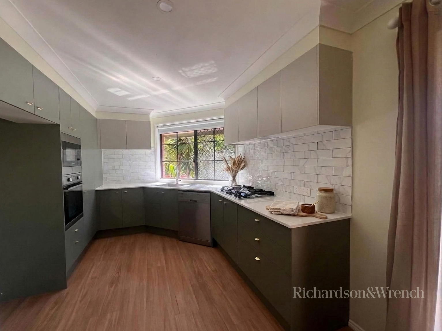 1/7 Robson Close Point Clare