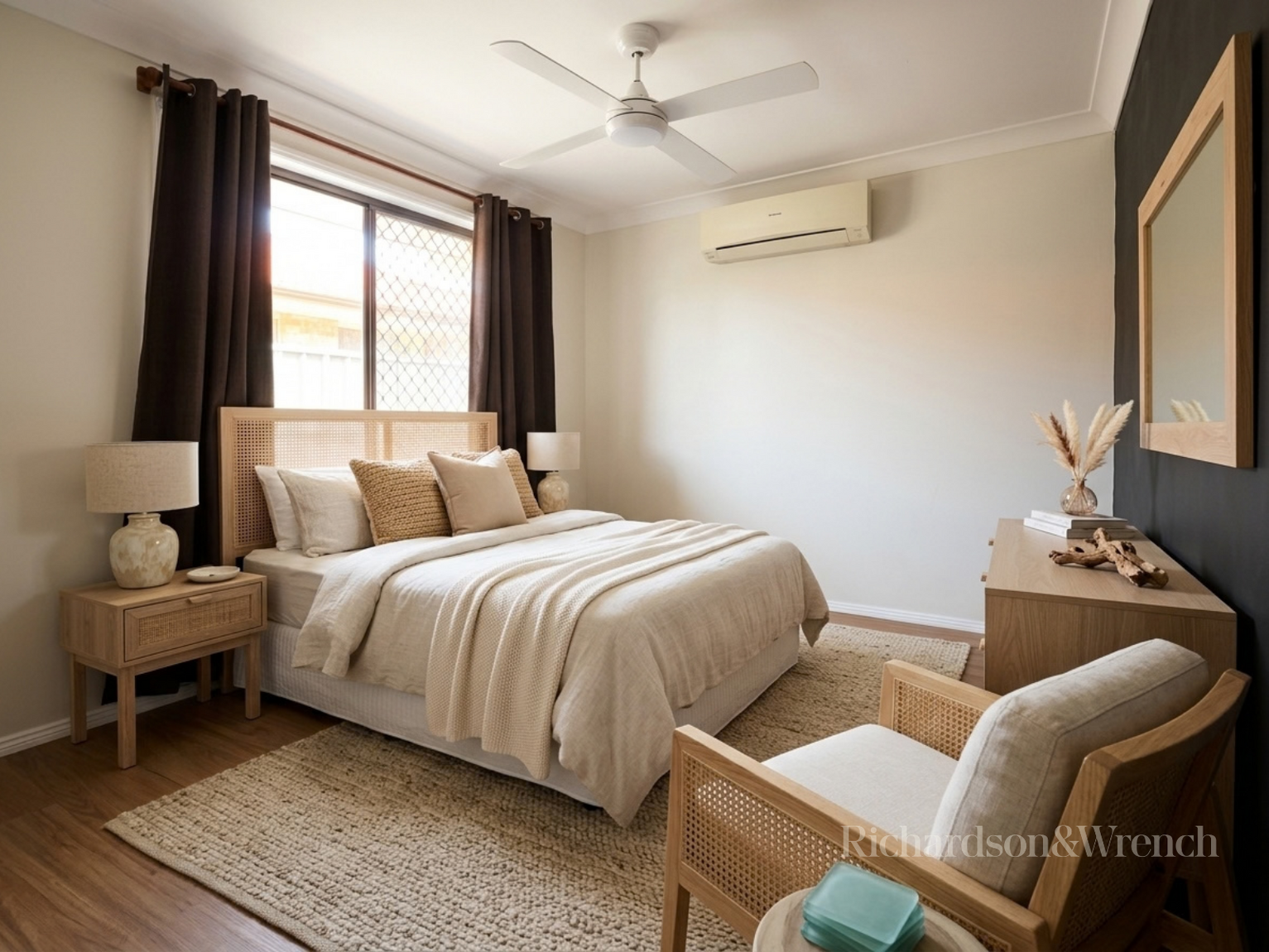 1/7 Robson Close Point Clare