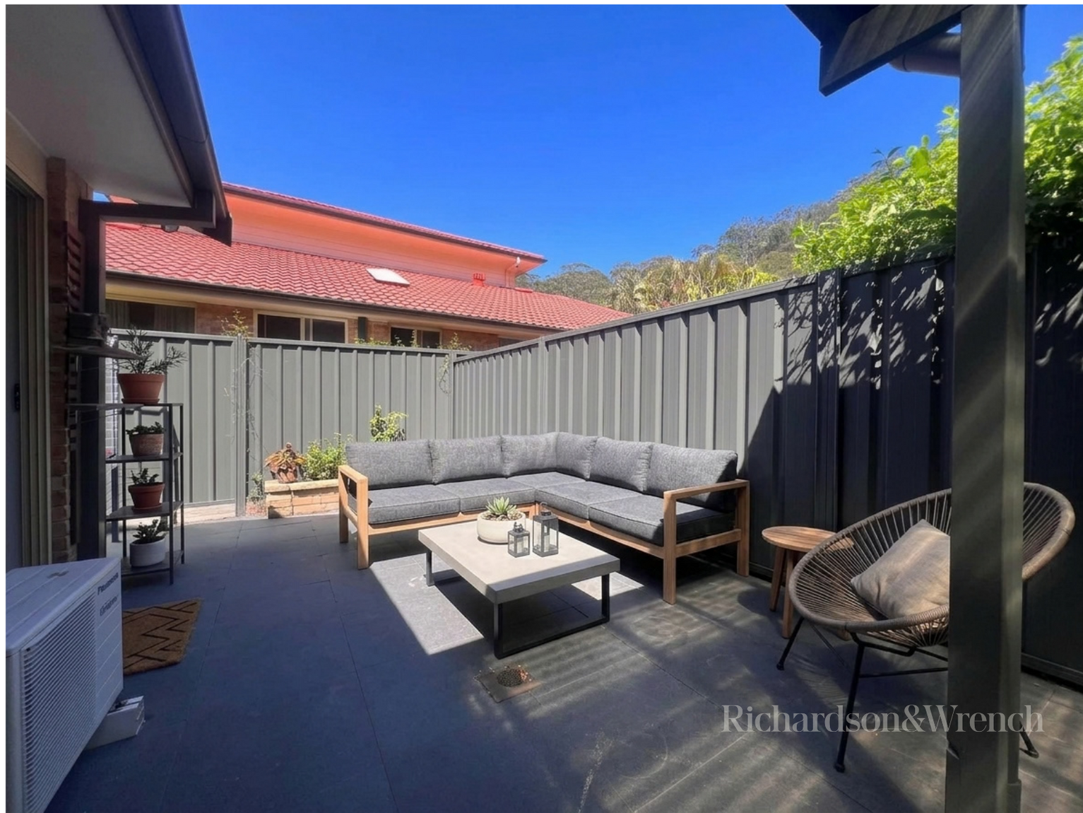 1/7 Robson Close Point Clare
